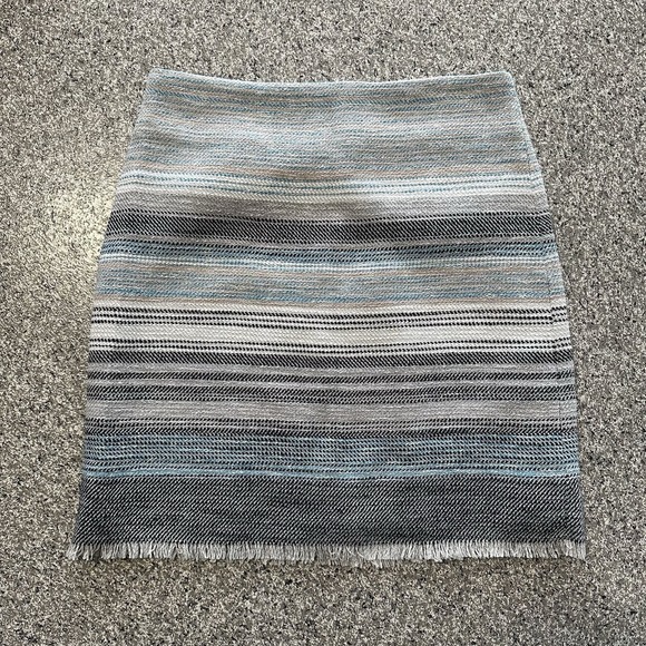 LOFT Dresses & Skirts - Ann Taylor Loft Skirt Womens 4 Striped Pencil Raw Fringe 18" Length Mini